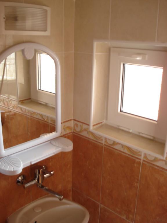 فندق Moni 85 Family House سوزوبول الغرفة الصورة