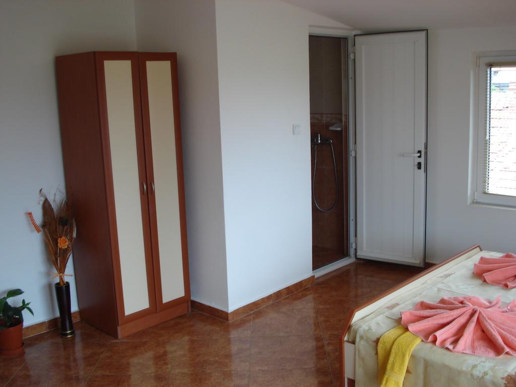 فندق Moni 85 Family House سوزوبول الغرفة الصورة